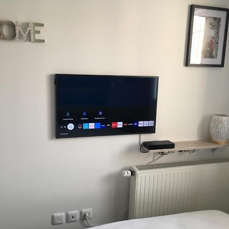 Chambre Privee Proche Disney Disponible De 19H A 10H 몽테브랭 외부 사진